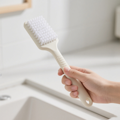 แปรงทำความสะอาดอเนกประสงค์สีขาวสไตล์มินิมอล