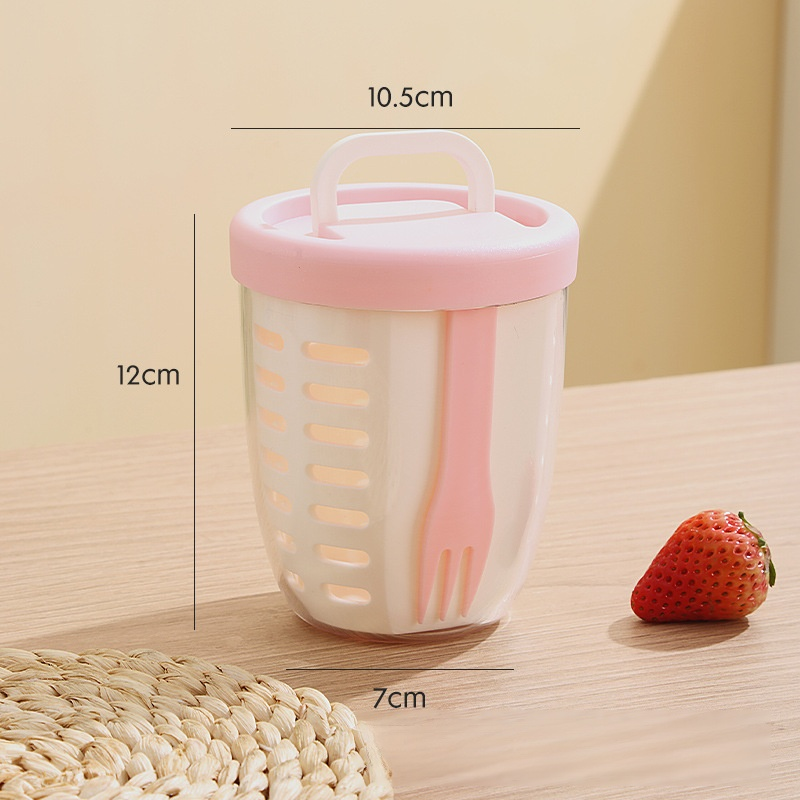 Portable, drainable, sealed and fresh-keeping fruit cup