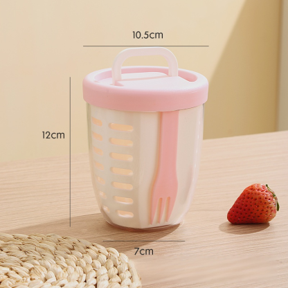 Portable, drainable, sealed and fresh-keeping fruit cup