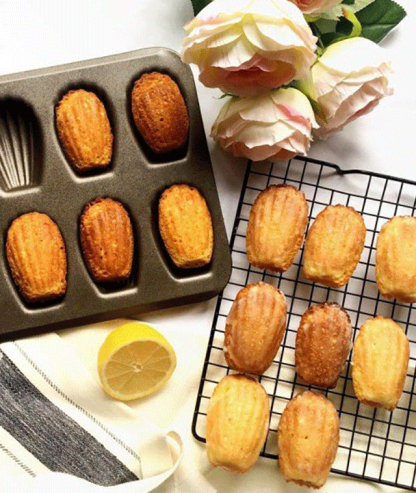 Zagęszczona forma do pieczenia Madeleine z powłoką nieprzywierającą