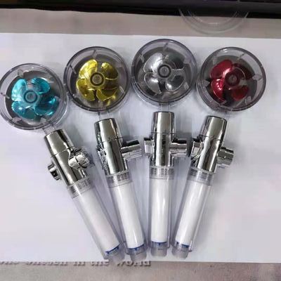 Prysznic ciśnieniowy ze śmigłem w talii