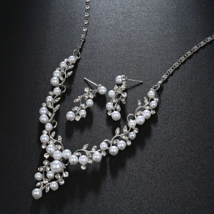 Vintage Simulated Pearl Jewelry Sets for Women 2020 Fashion Flower Statement Necklace and Earring Set Wedding Party Accessories/mask