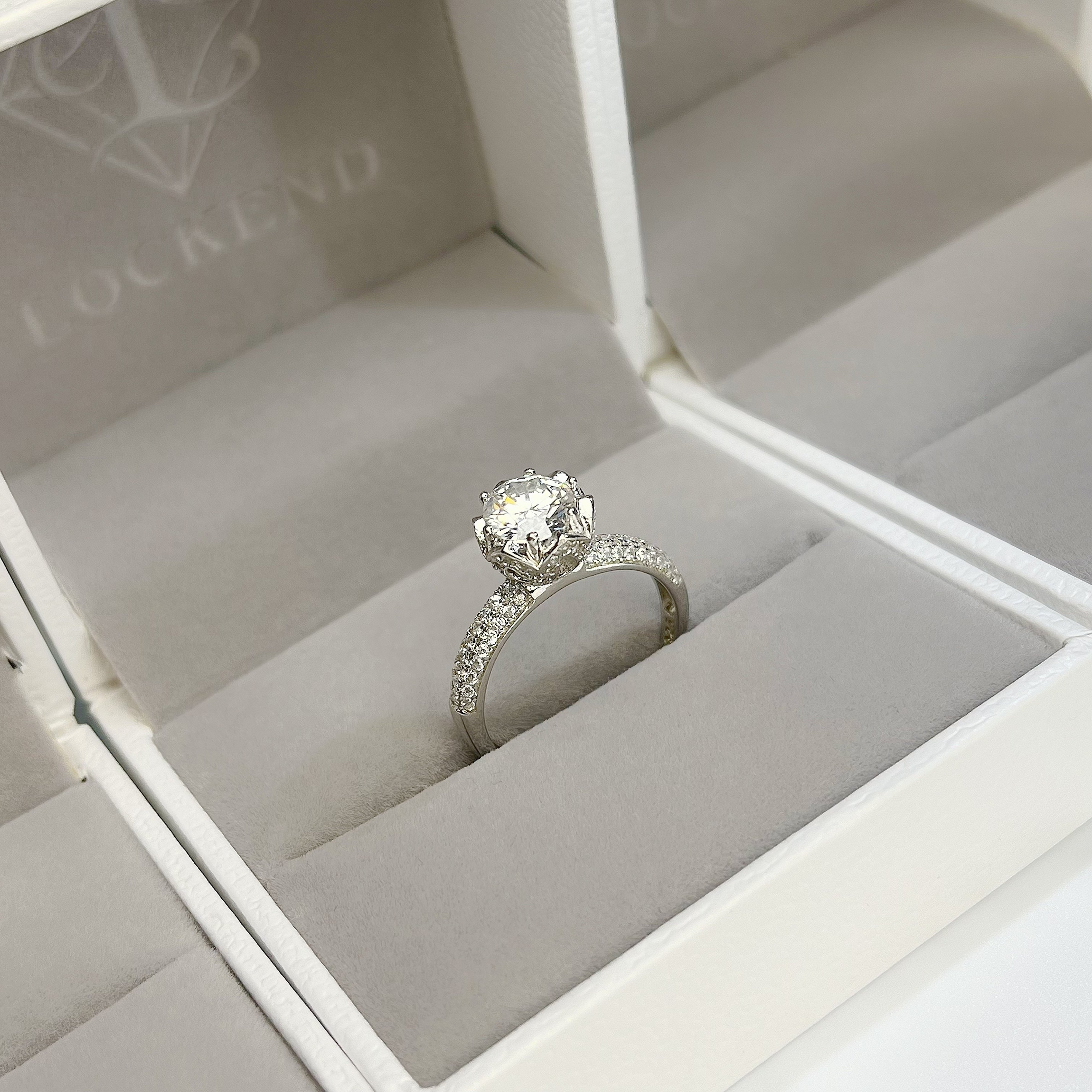 Lotus Women’s Ring