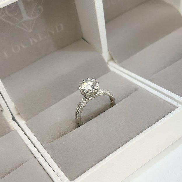 Lotus Women’s Ring