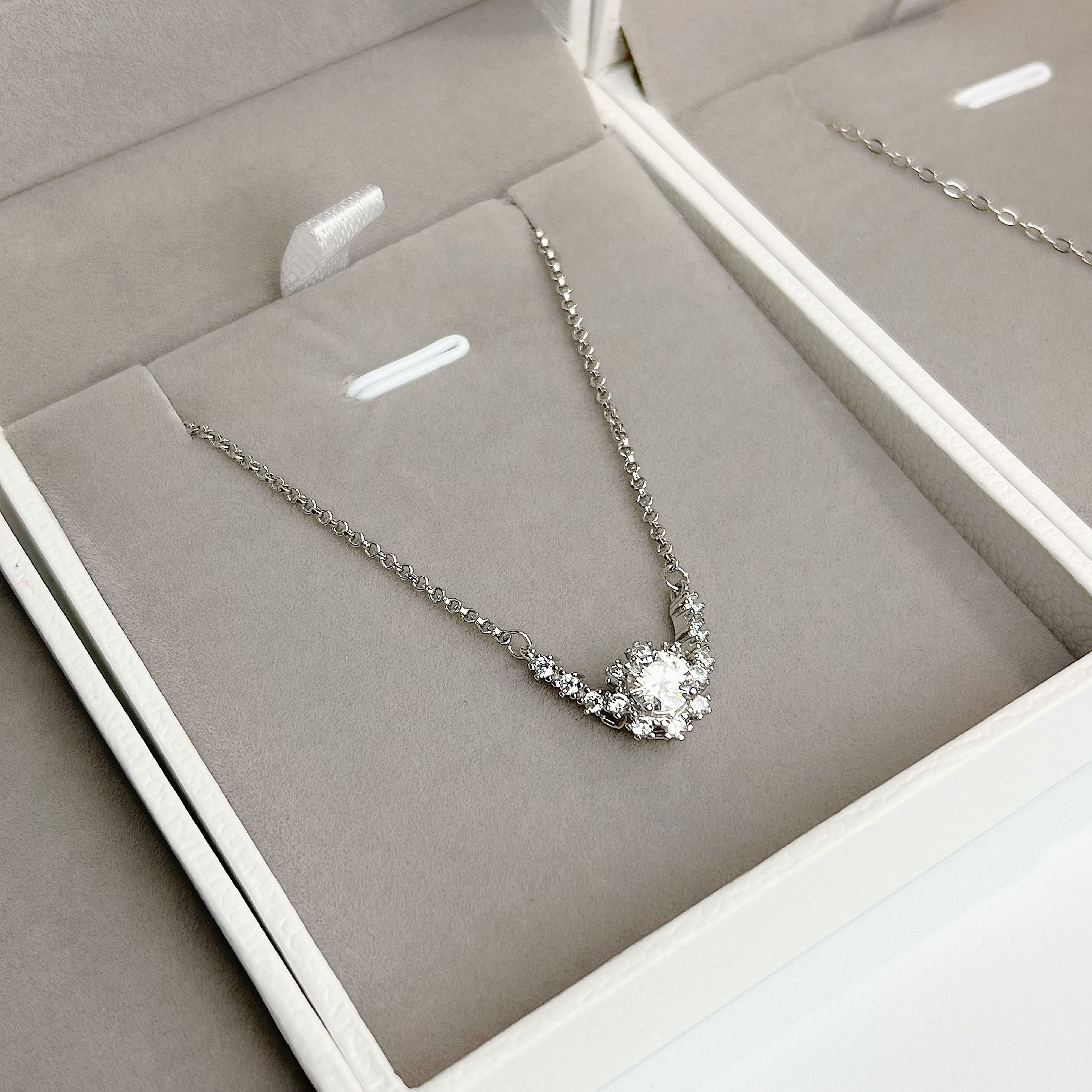 Sunlight on Snow Women’s Bracelet