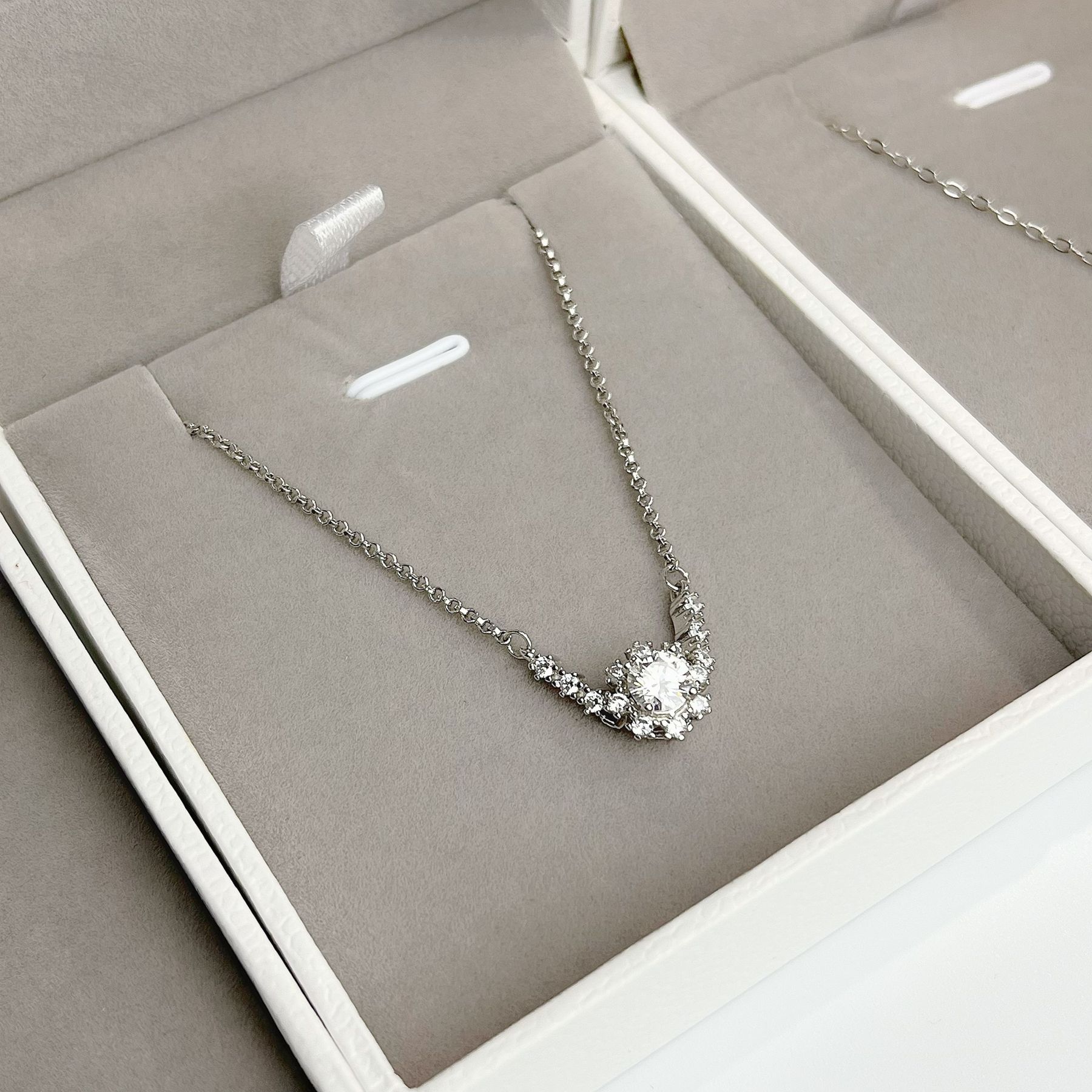 Sunlight on Snow Women’s Bracelet