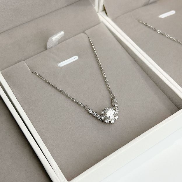 Sunlight on Snow Women’s Bracelet