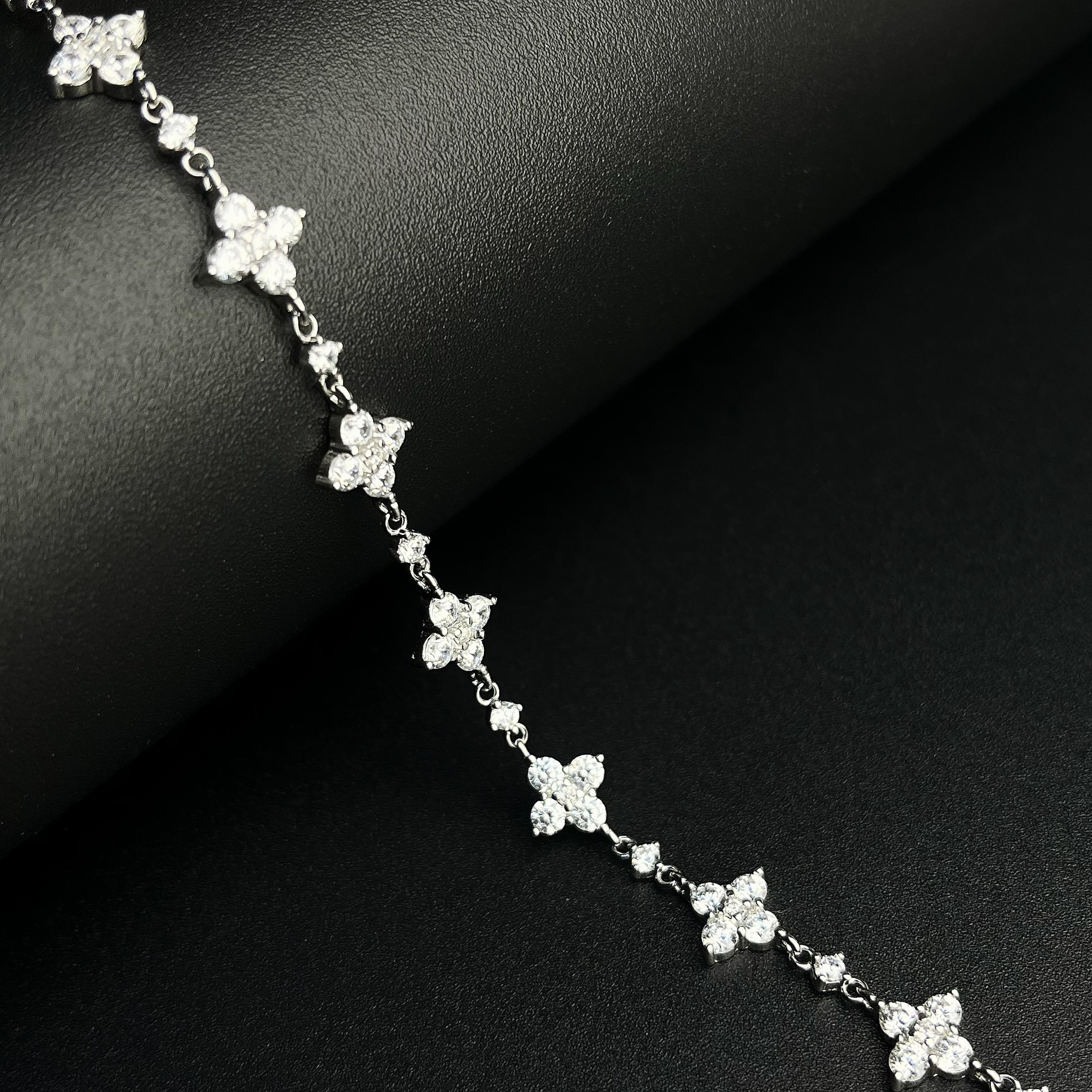 Four-Leaf Clover Women’s Bracelet