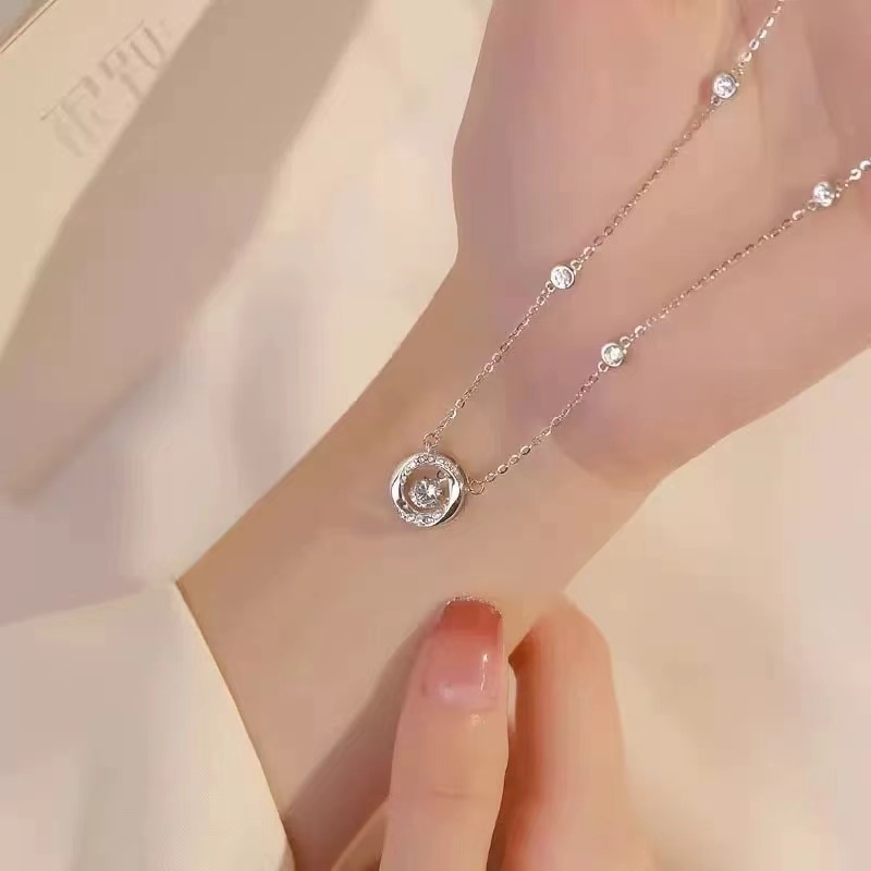 Mobius Women’s Necklace