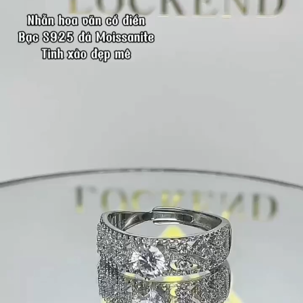 Engraved Women’s Ring