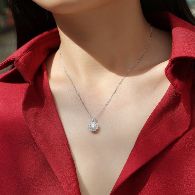 Princess Floral Round Pendant Necklace