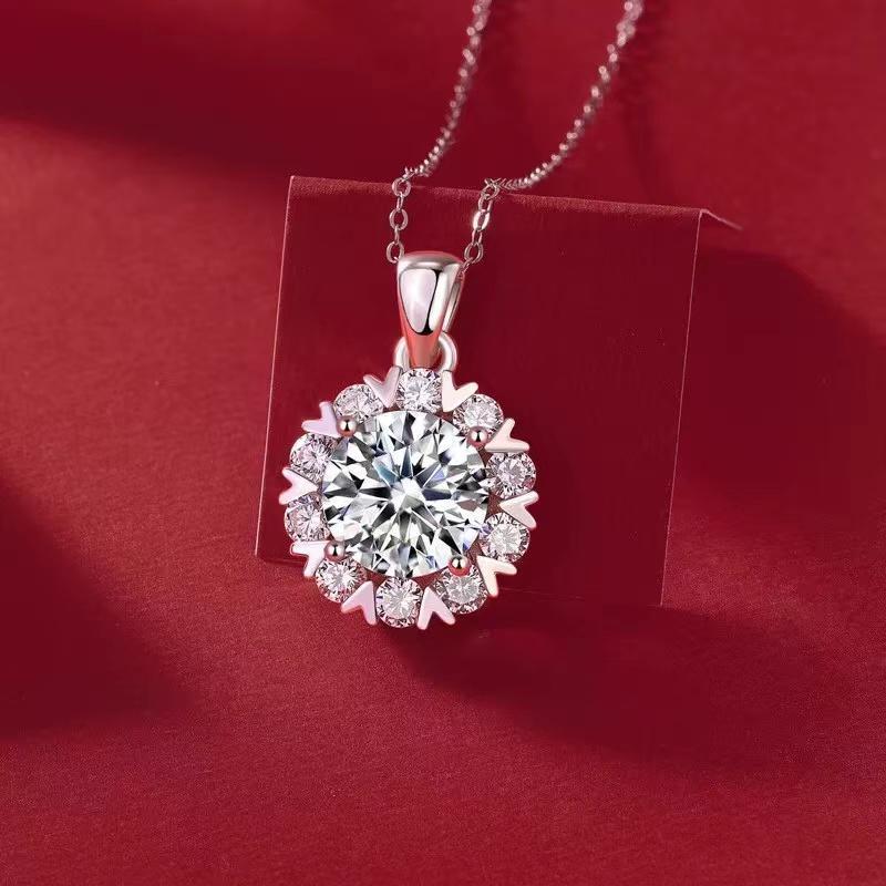  Elegant Moissanite Women's Necklace 