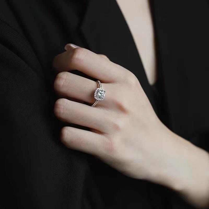 Square Design Simple Women’s Ring