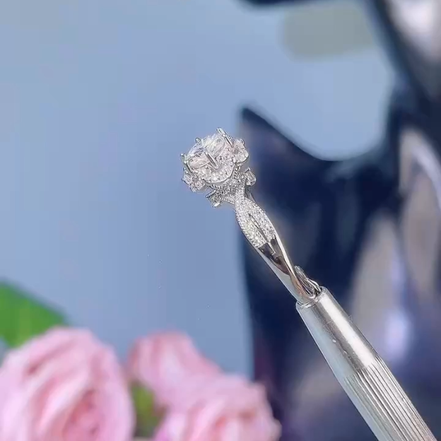 Daisy Moissanite Women's Ring