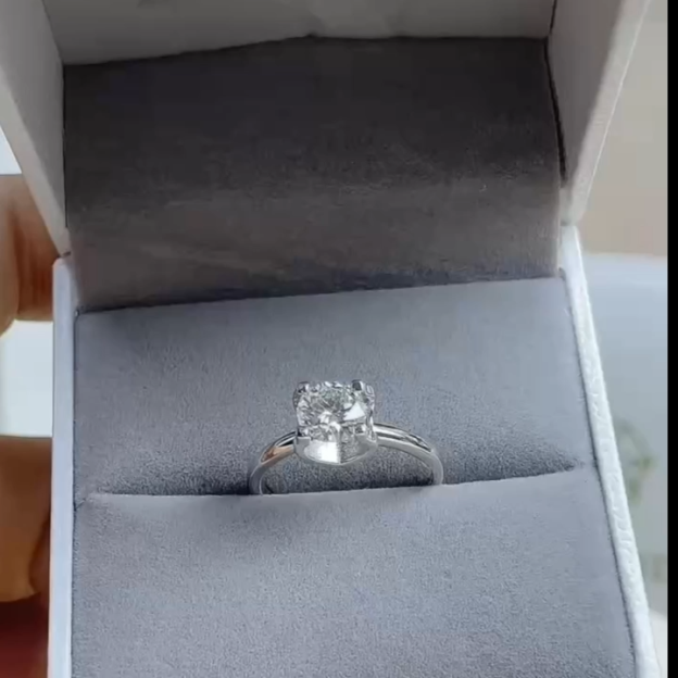 4 Prong Heart Women’s Ring