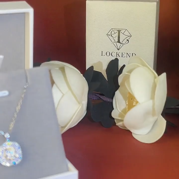 Luxurious Square Women's Necklace