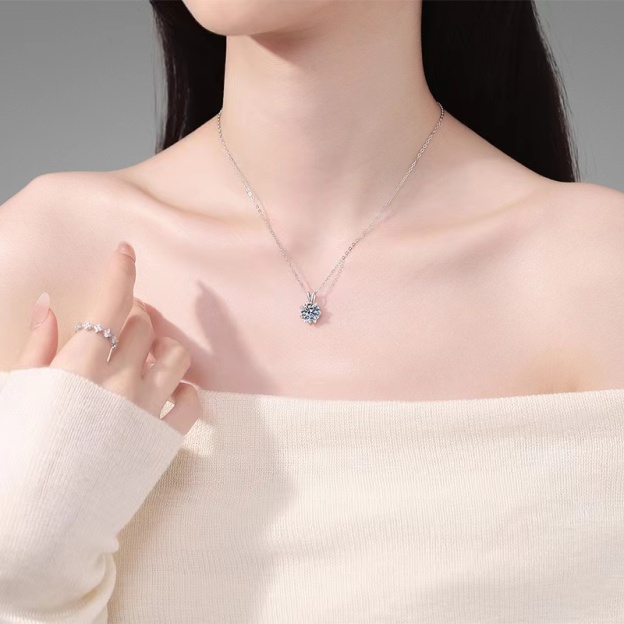 Snowflake Women’s Necklace