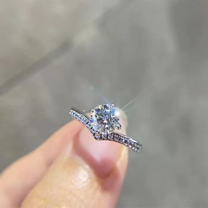 Women’s Luxury Crown Ring