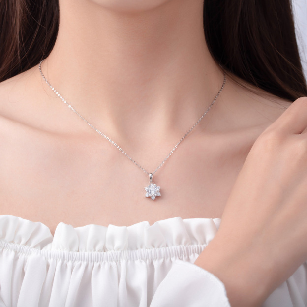New Snowflake Women’s Necklace