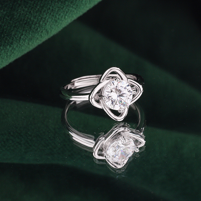 Four-Leaf Clover Moissanite Women's Ring