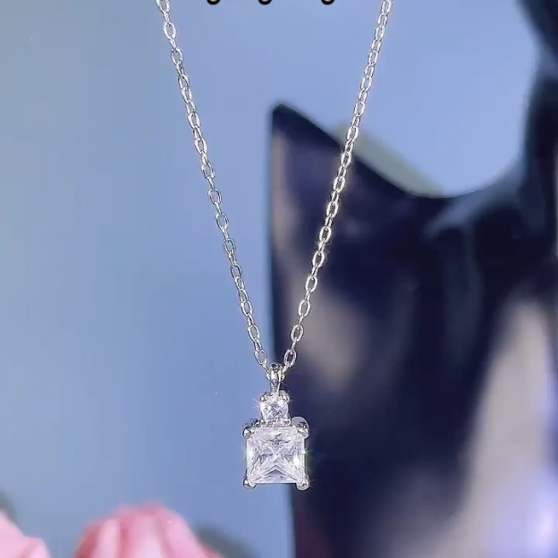 Jade Vase Shaped Necklace