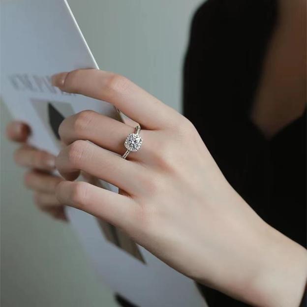 Square Design Simple Women’s Ring