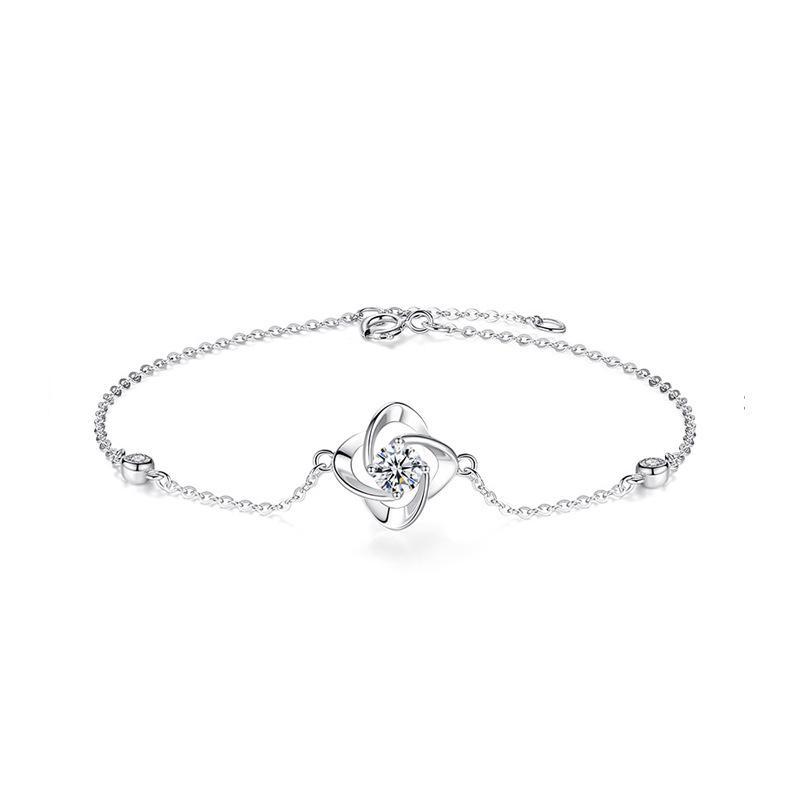 Moissanite Four-Leaf Clover Women’s Bracelet