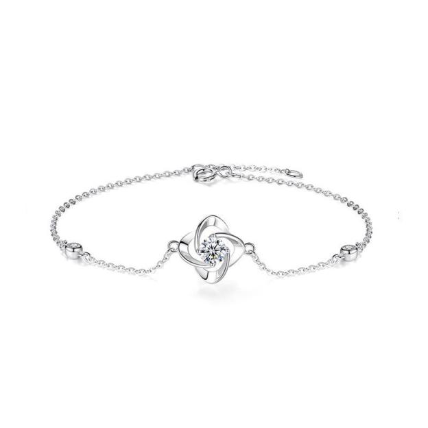 Moissanite Four-Leaf Clover Women’s Bracelet