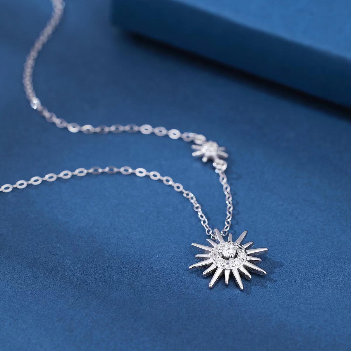 Sunlight Moissanite Women’s Necklace