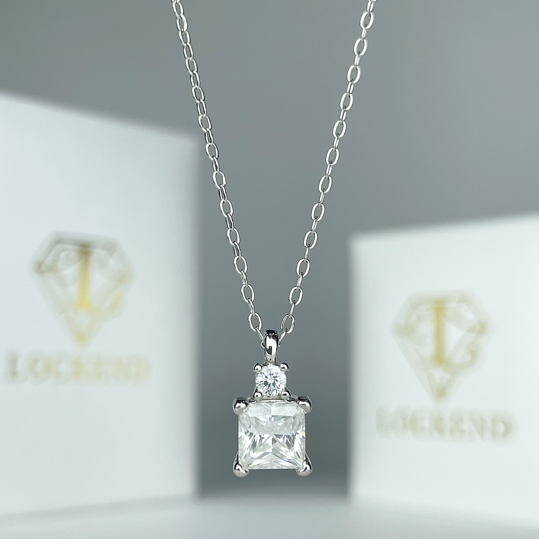 Jade Vase Shaped Necklace