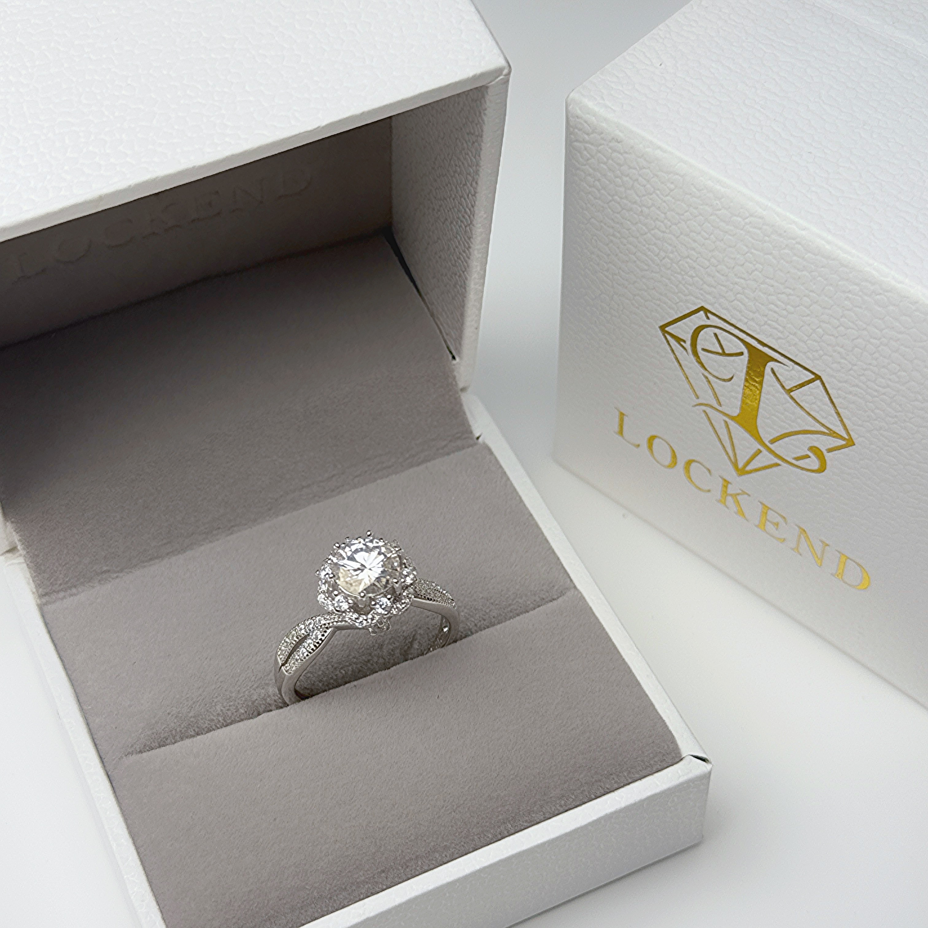 Daisy Moissanite Women's Ring