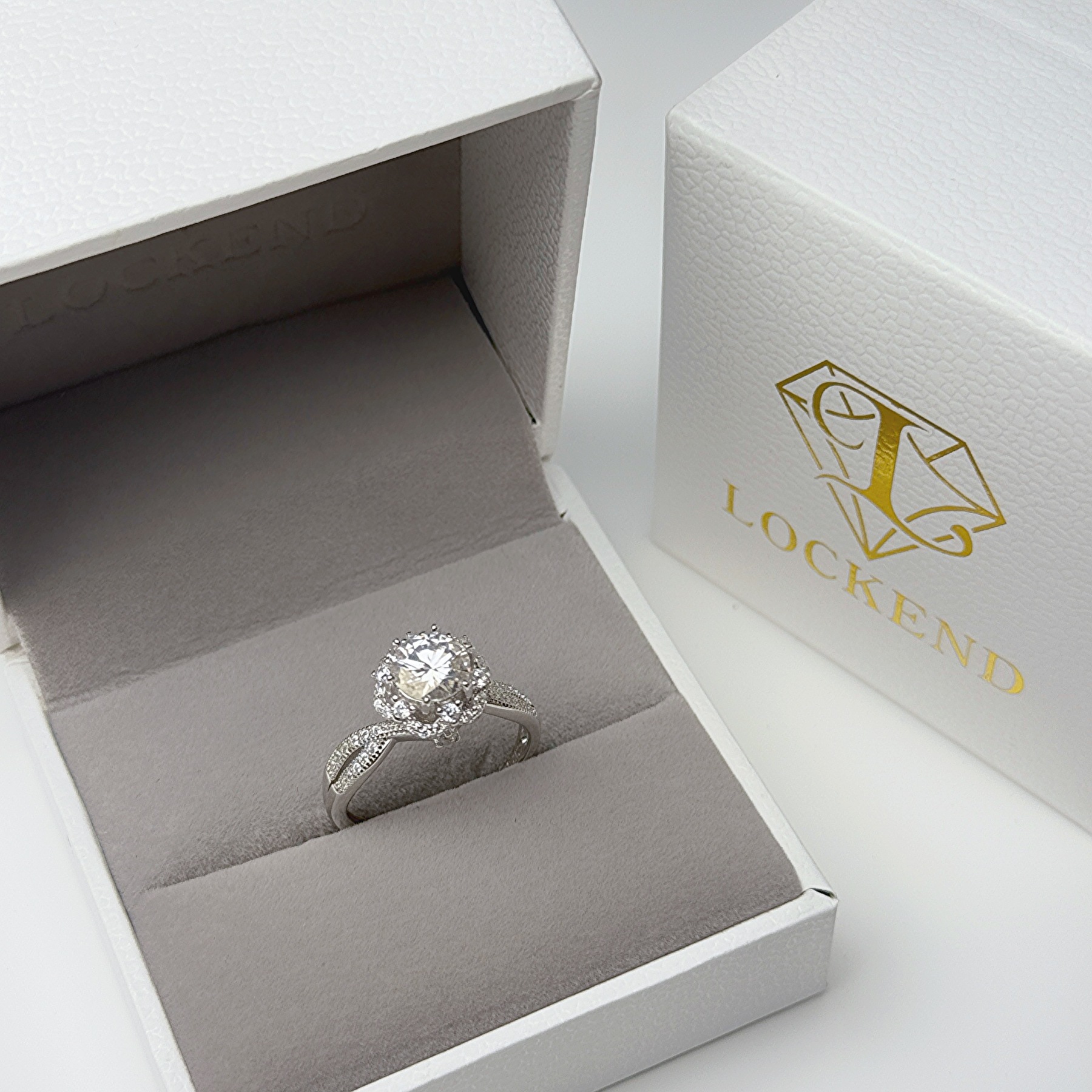 Daisy Moissanite Women's Ring