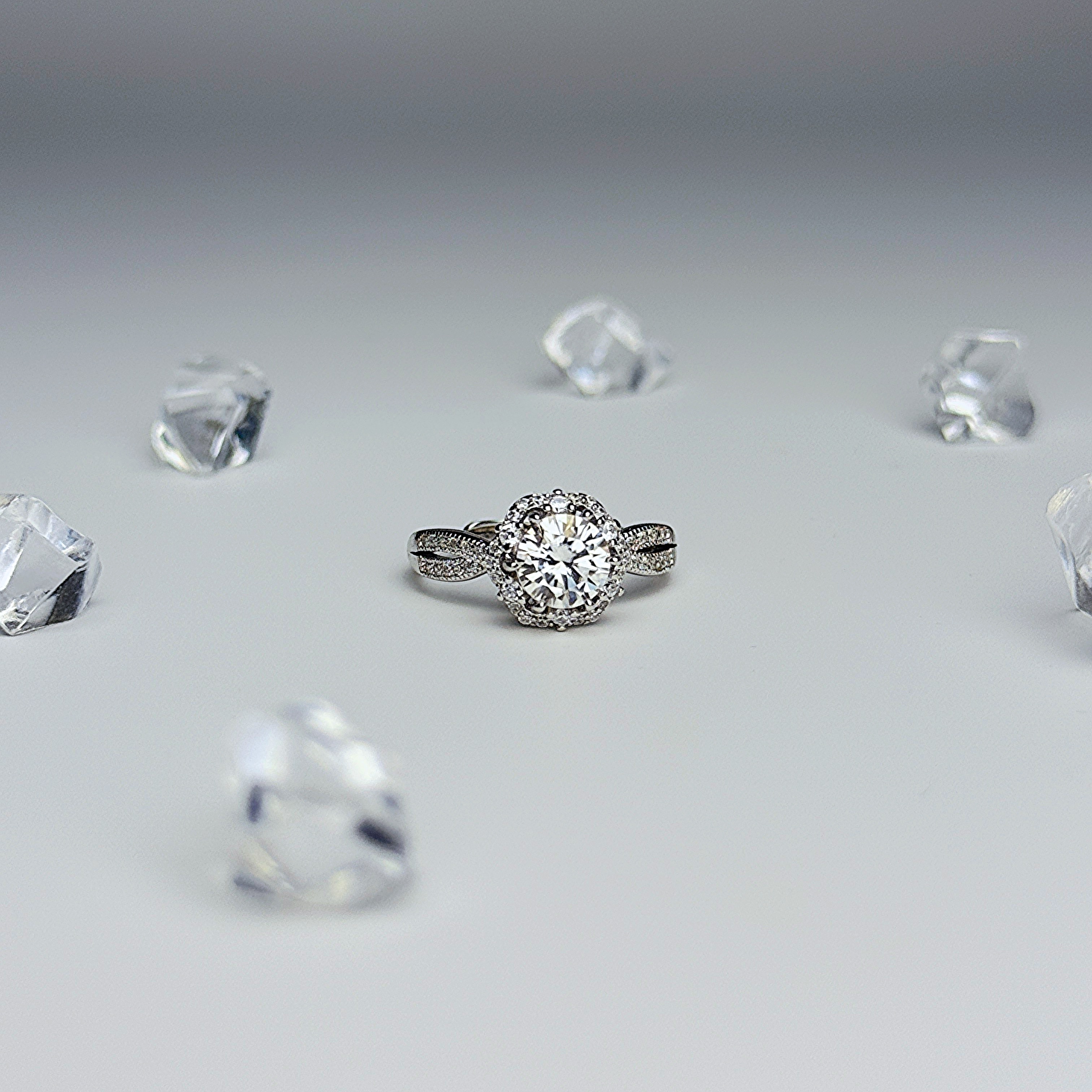 Daisy Moissanite Women's Ring