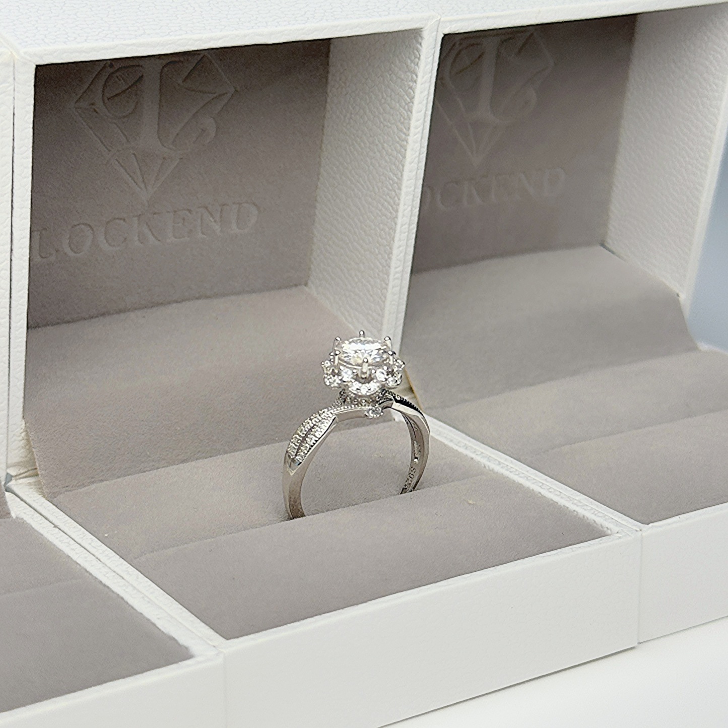 Daisy Moissanite Women's Ring