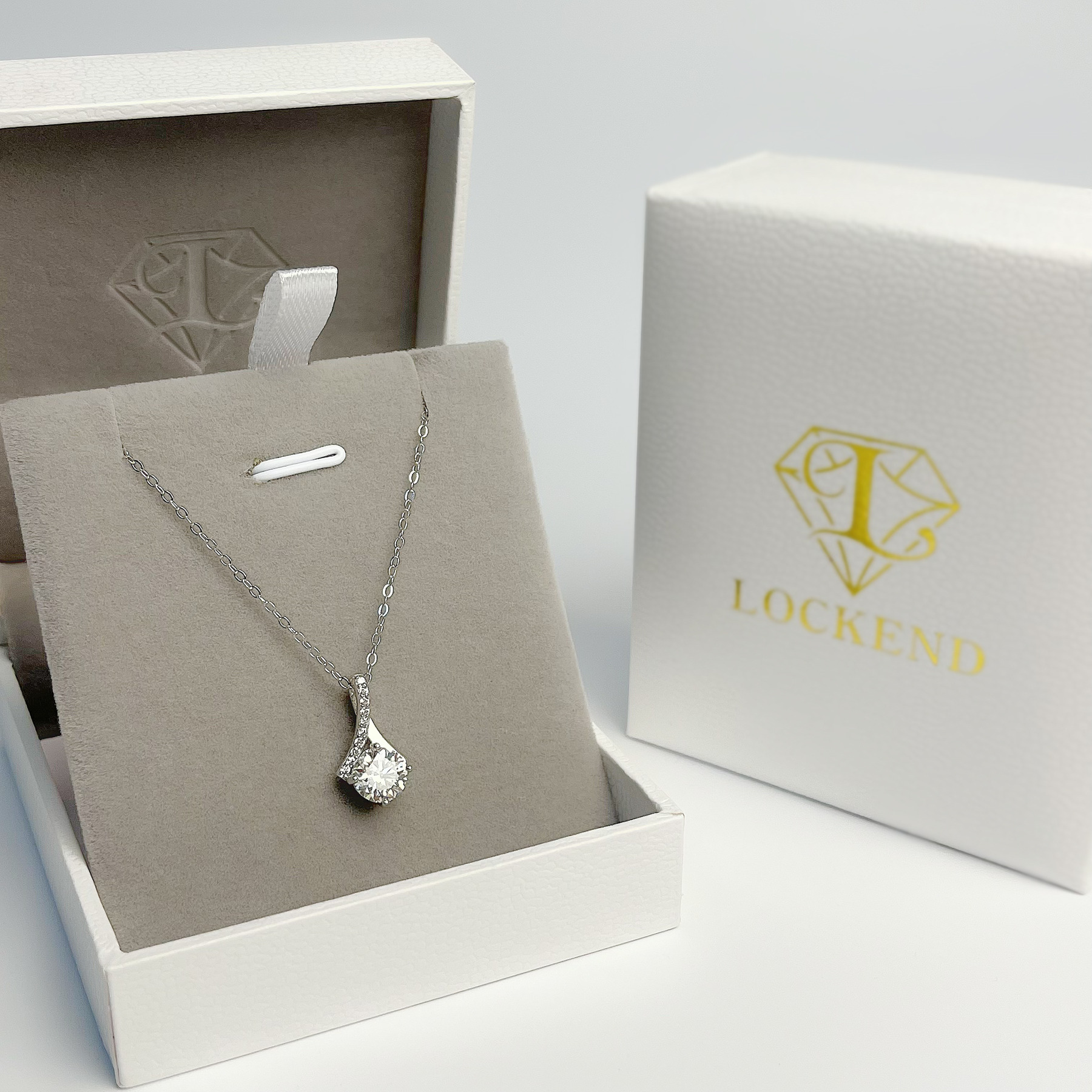 V-Shaped Women’s Necklace