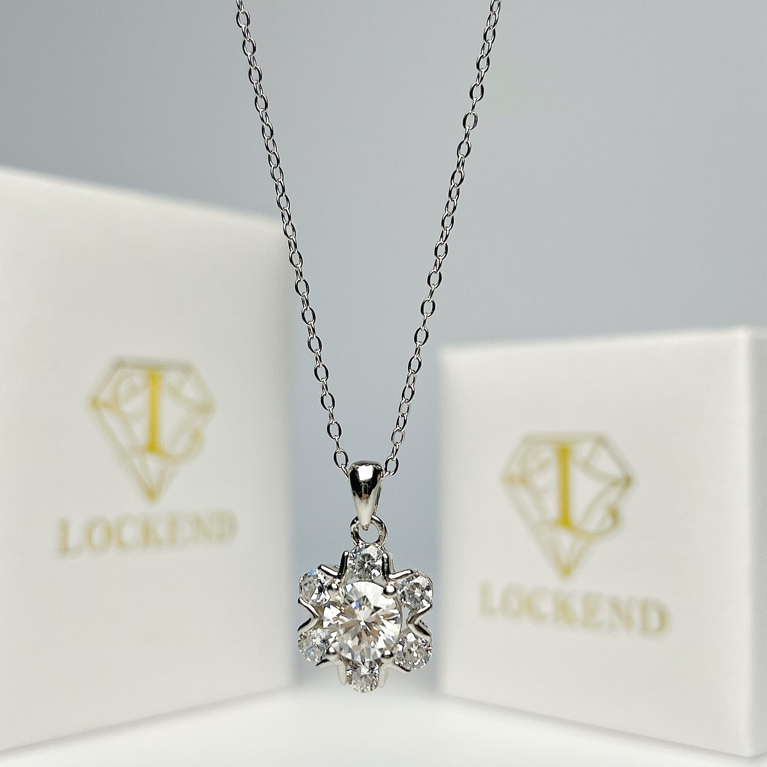 Classic Snowflake Women’s Necklace