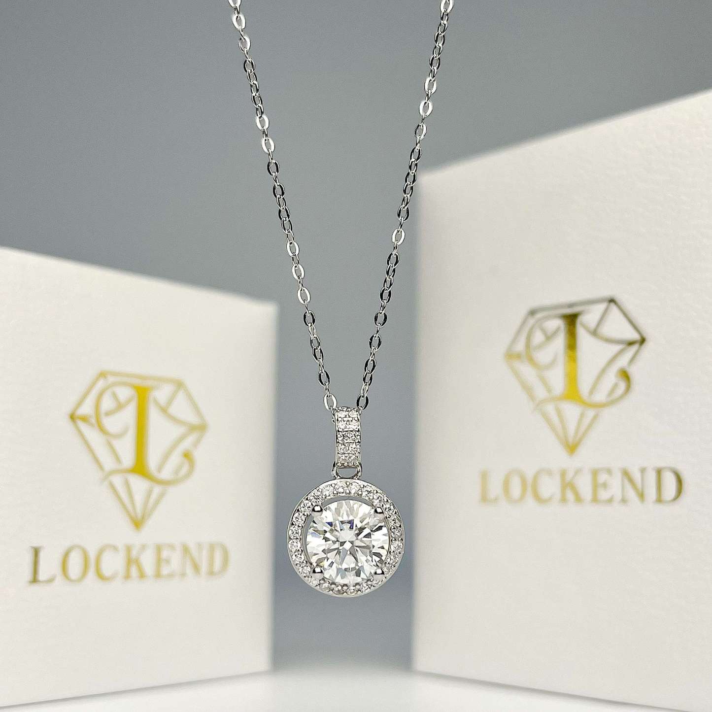  Round Pendant Women's Necklace