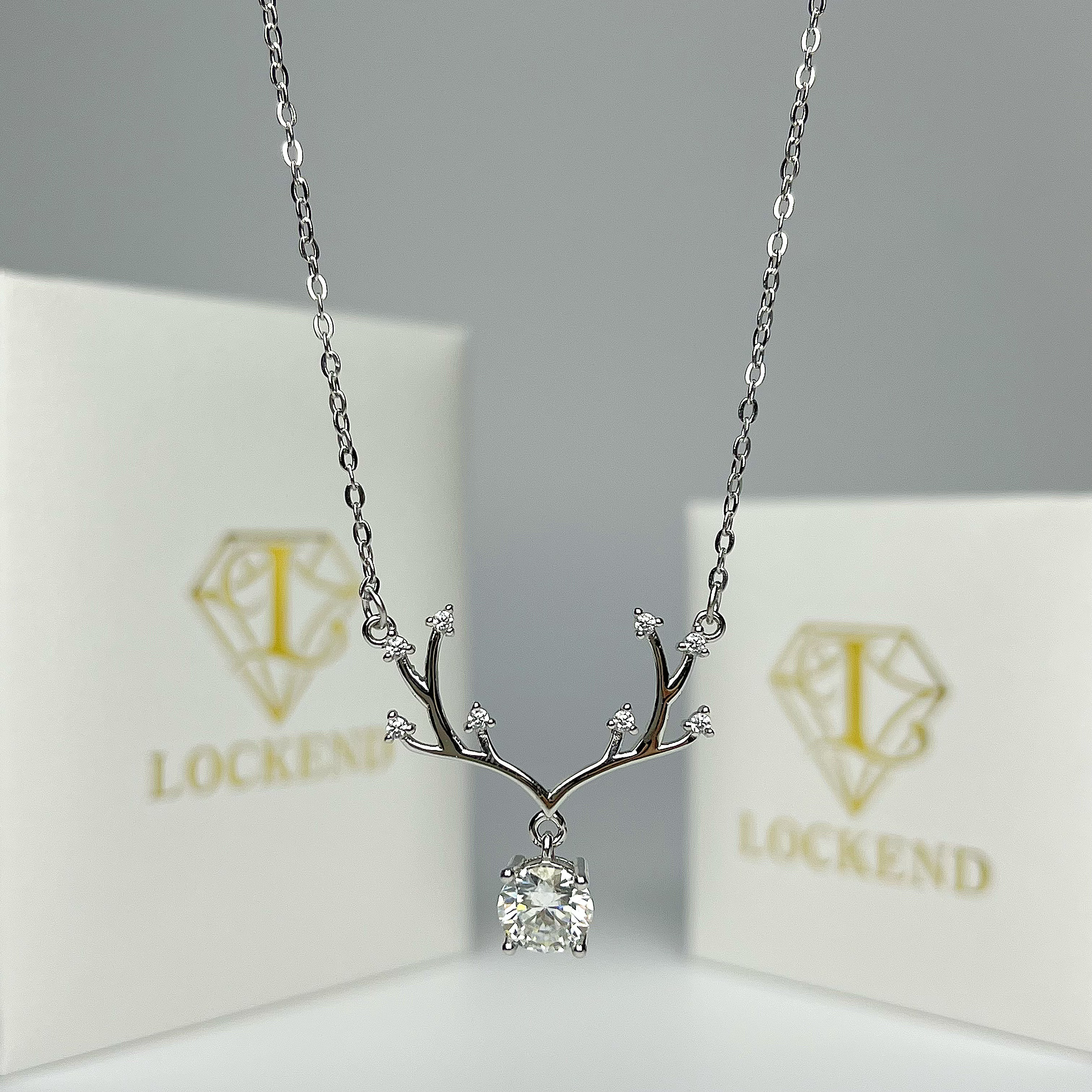 Exquisite Reindeer Design 925 Silver Necklace