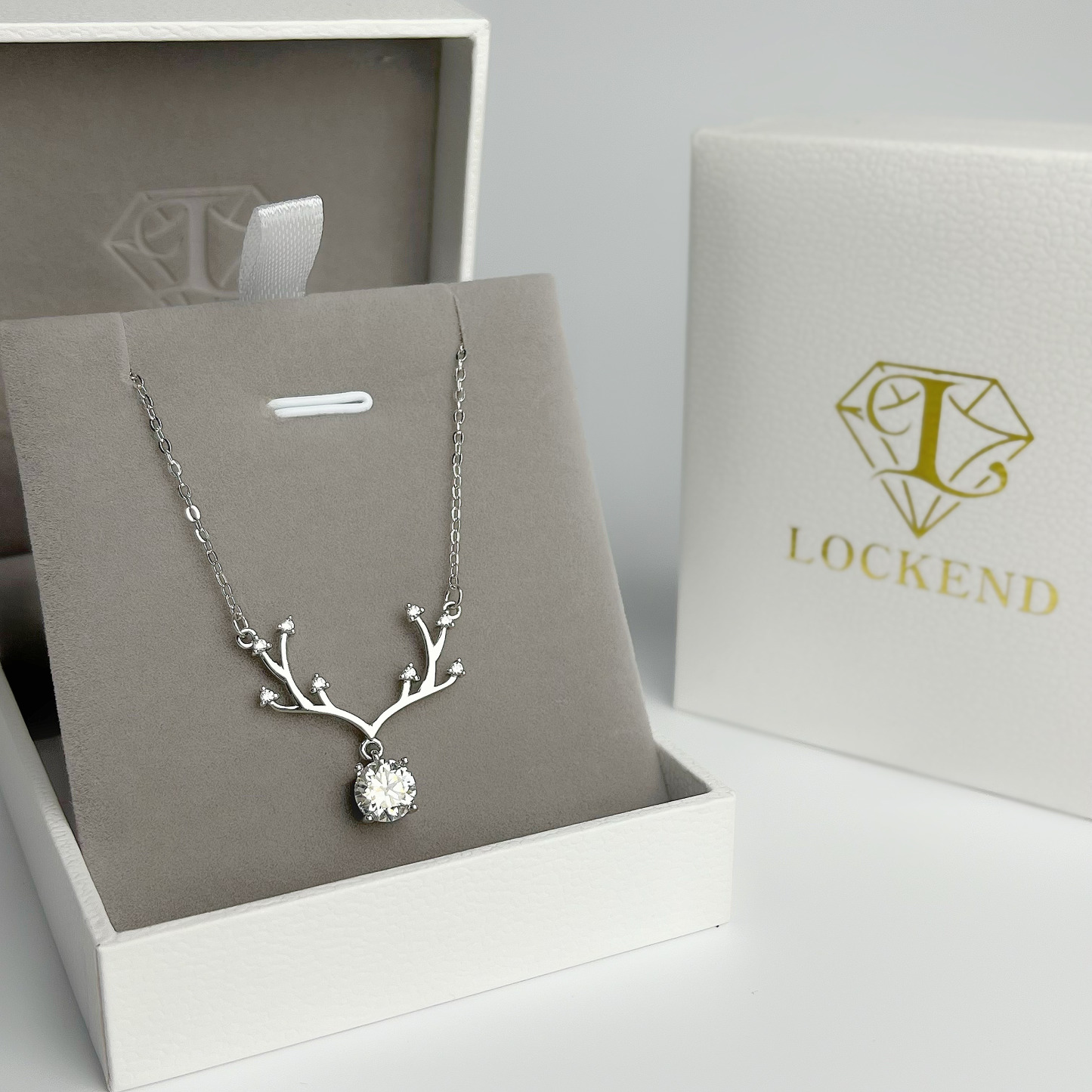 Exquisite Reindeer Design 925 Silver Necklace