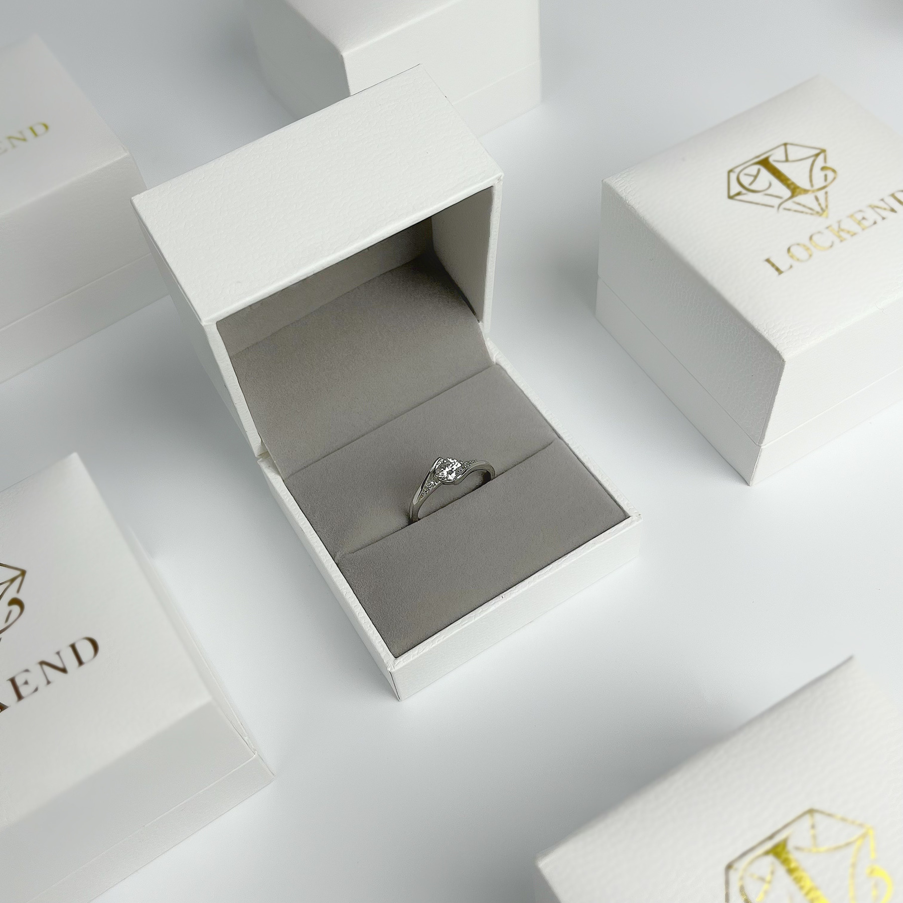 [Lockend] Elegant Spiral 0.4 Carat Moissanite 925 Silver Ring