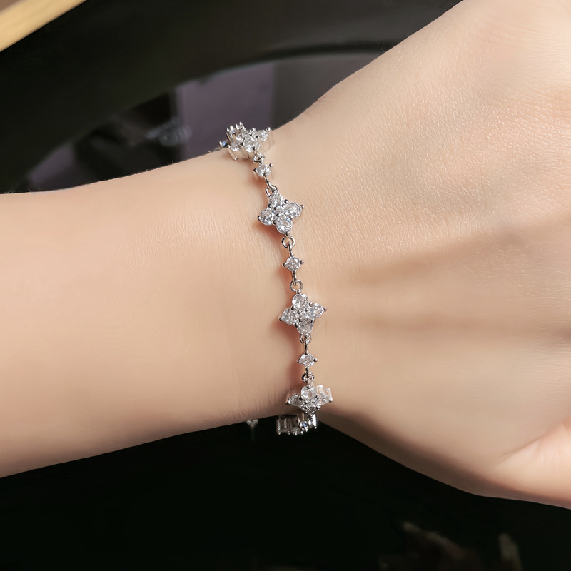 Four-Leaf Clover Women’s Bracelet