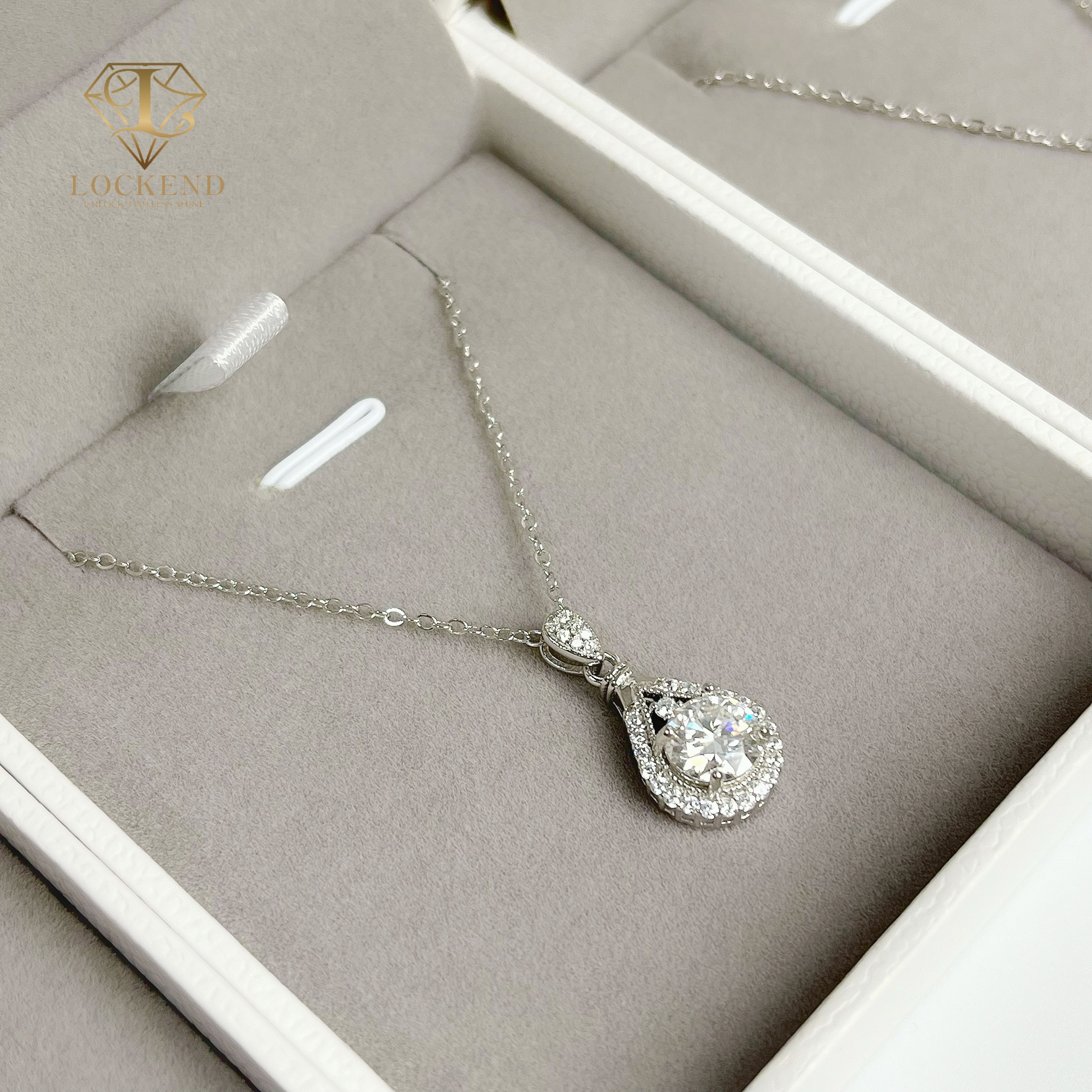 Teardrop Women’s Necklace