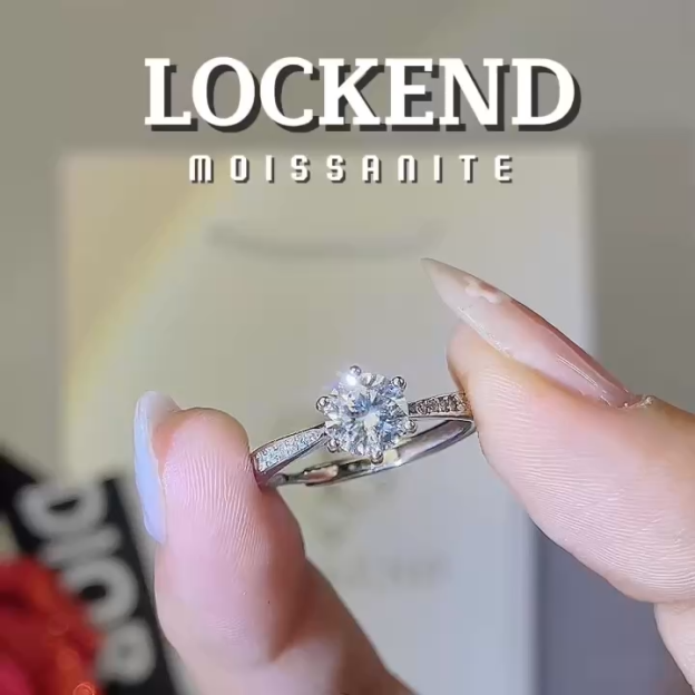 Classic six-prong ring