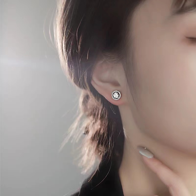 Round Women's Earrings 