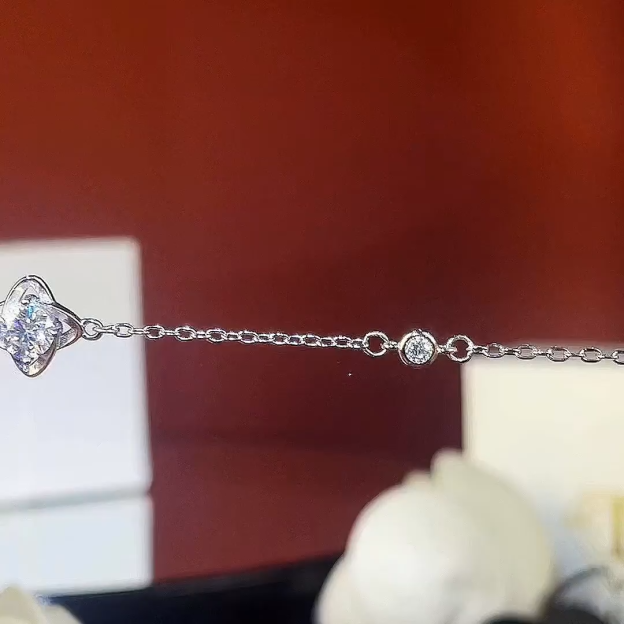 Moissanite Four-Leaf Clover Women’s Bracelet