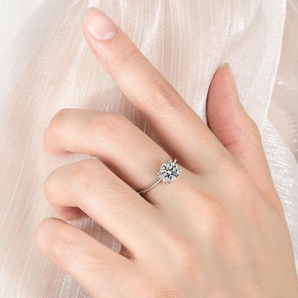 4 Prong Heart Women’s Ring