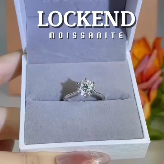 Simple Women’s Ring