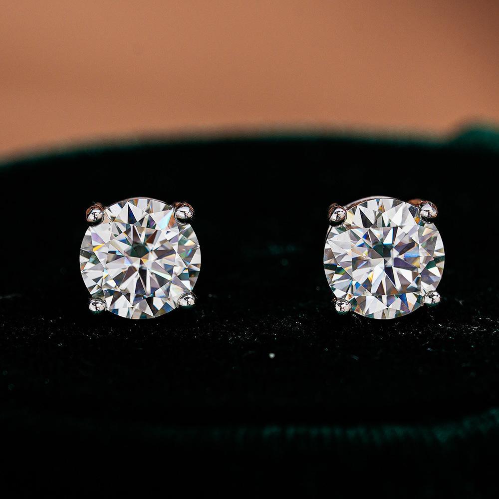  Classic Round Women’s Earrings 