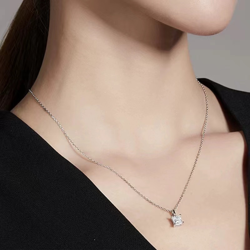 Jade Vase Shaped Necklace