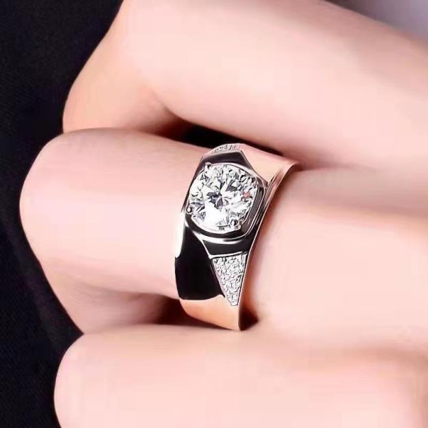 Moissanite Men’s Ring